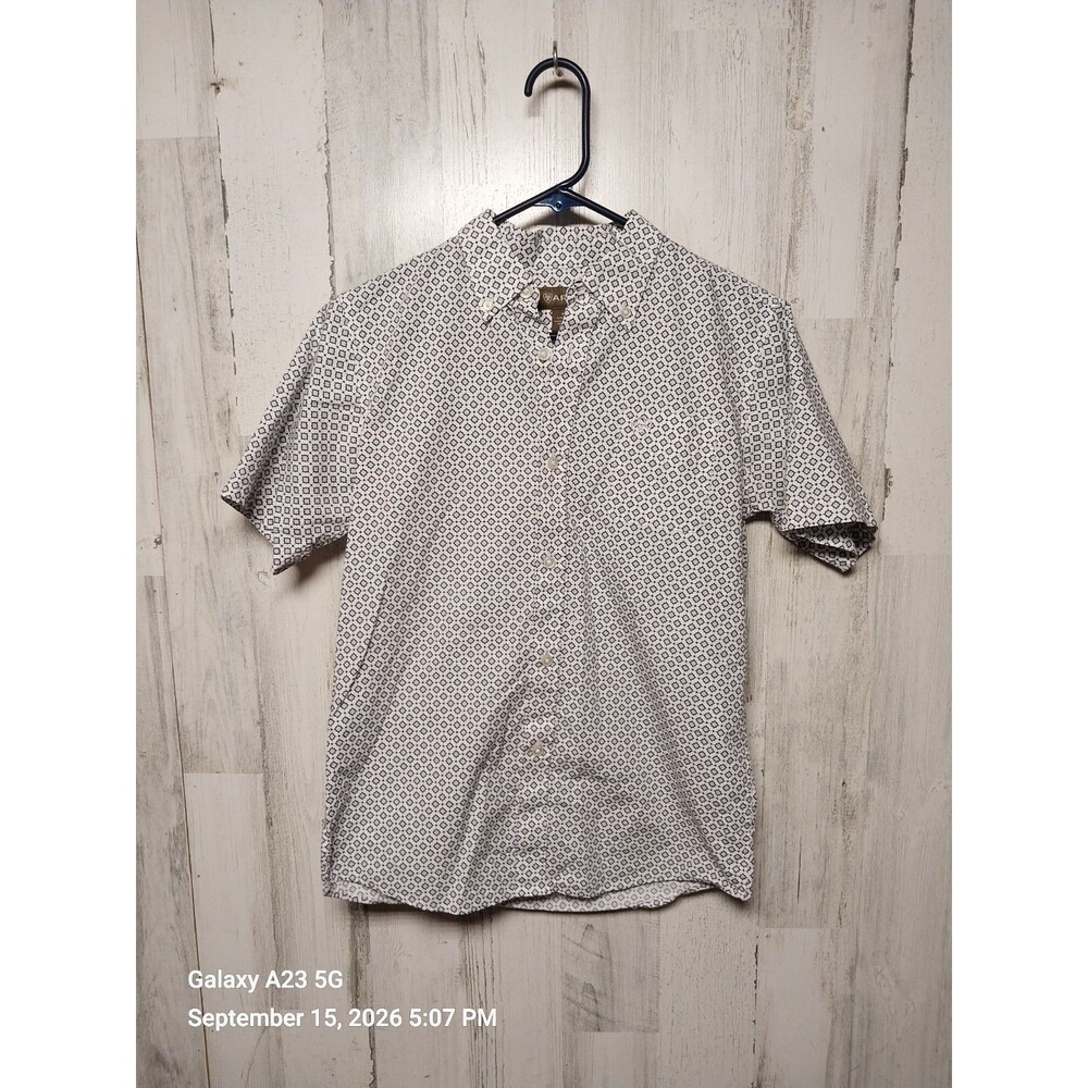 Ariat Boys Large Short Sleeve Button Up Shirt